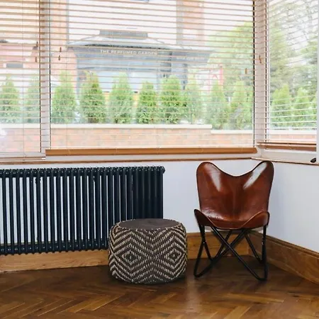 Newly Refurbished In Chapel Allerton, *