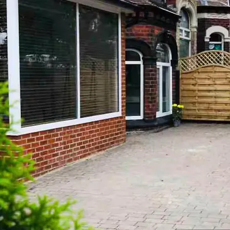 Апартаменти Stylish 1-bedroom In Chapel Allerton With Free Parking Лідс