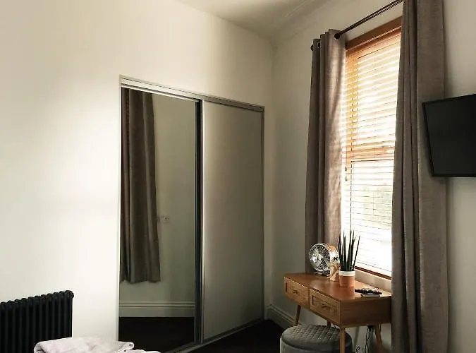 Stylish 1-bedroom In Chapel Allerton With Free Parking Apartment *